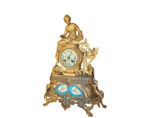 Orologio Francese del 1800 raffigurante Dama con Applicazioni in Porcellana si Sevres