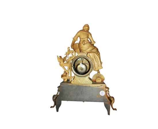 Orologio Francese del 1800 raffigurante Dama con Applicazioni in Porcellana si Sevres