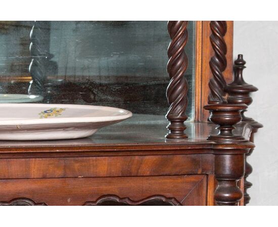 Walnut display cabinet with cherry wood interiors, original glassware, from Tuscany of the mid 19th century     