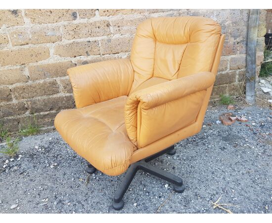 Pair of vintage leather armchairs - 70s     