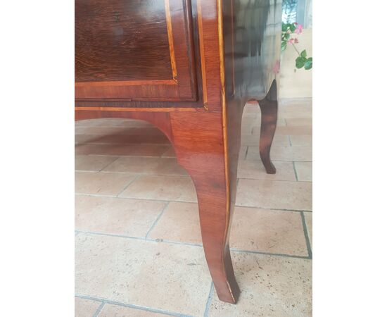 Tuscan chest of drawers, mid-18th century, restored in perfect condition     