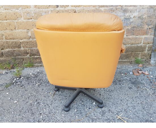 Pair of vintage leather armchairs - 70s     