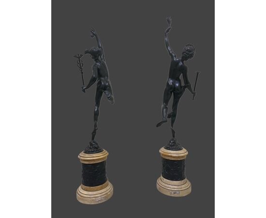 COPPIA DI SCULTURE IN BRONZO PATINATO 