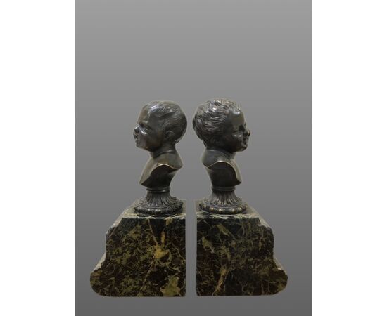 COPPIA DI SCULTURE IN BRONZO