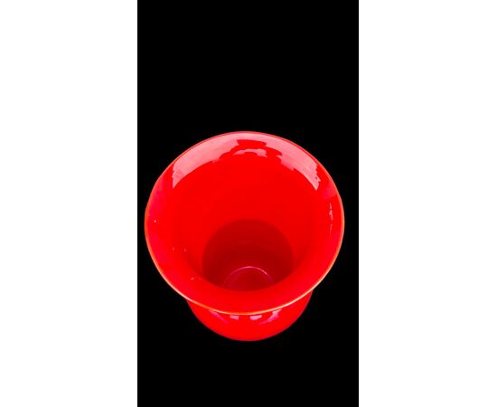 Vaso in vetro incamiciato rosso, serie:opalini.Venini,Murano. 