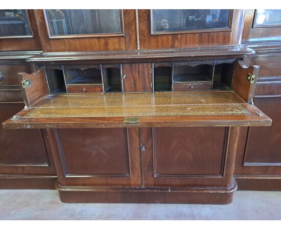 Credenza stile vittoriano