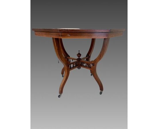 English center table, coffee table antique