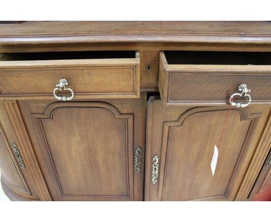 Credenza a quattro ante con vetrina