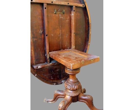 Tea table in walnut and burr walnut