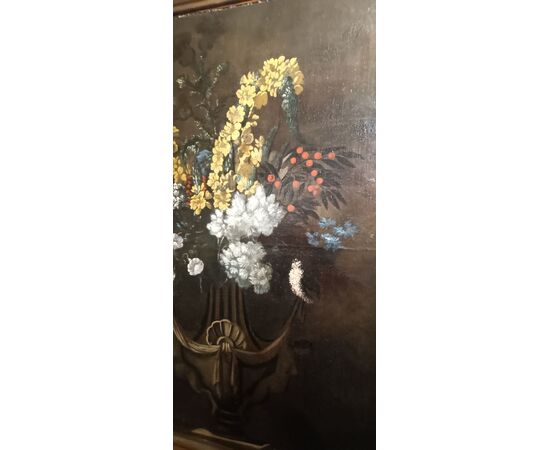 Splendida natura morta con fiori XVII secolo. Olio su tela in buone condizioni.