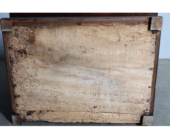 Antico Inginocchiatoio 1750 Toscano , restaurato in patina .Credenzino . mis 76 x 55 . Altezza cm 