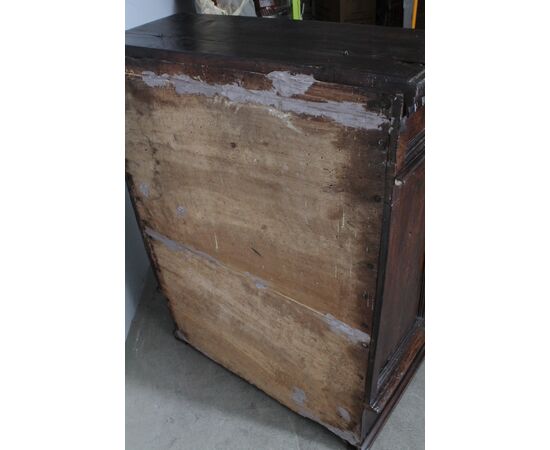 Antico Inginocchiatoio 1750 Toscano , restaurato in patina .Credenzino . mis 76 x 55 . Altezza cm 