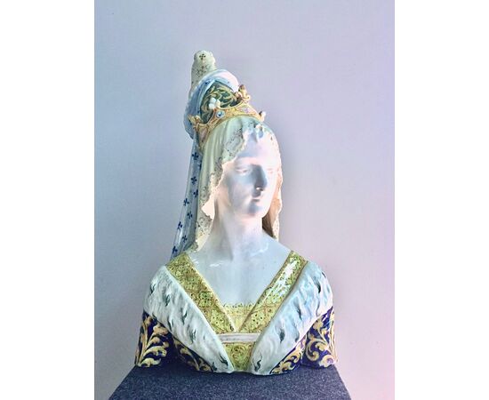 Grande busto in maiolica con figura femminile  rinascimentale ,manifattura di Angelo Minghetti Bologna 