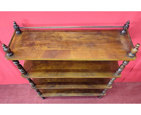 Four-shelf étagère bookcase