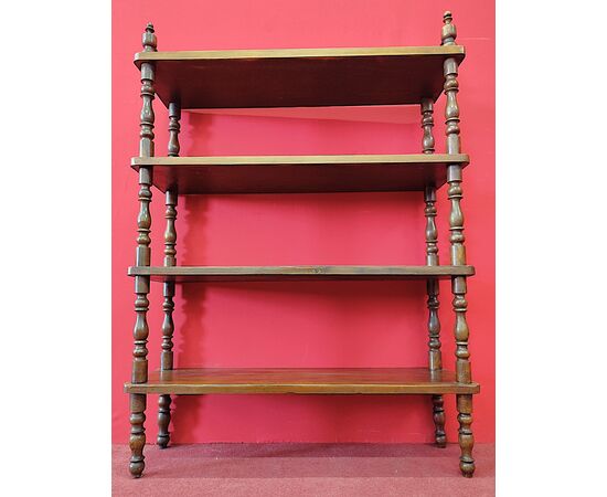 Four-shelf étagère bookcase