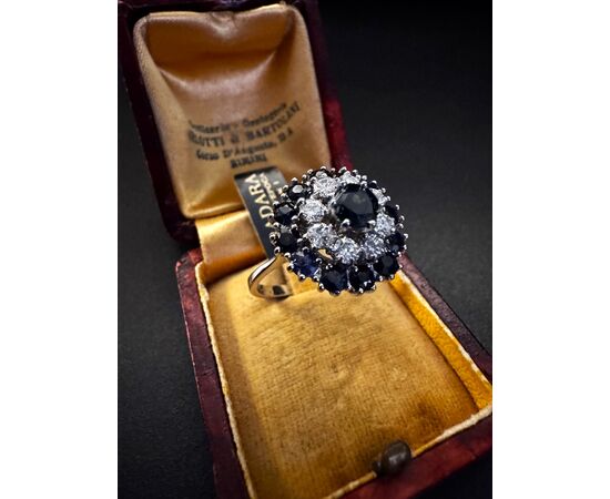 Anello  con  Zaffiri  e  Diamanti  