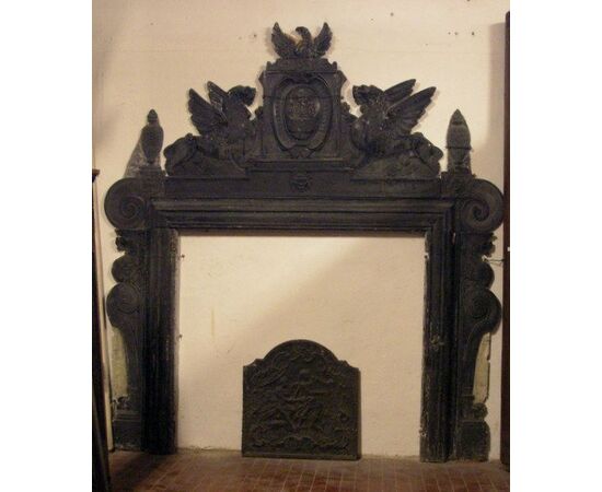 chp009 slate fireplace Ligurian era &#39;500