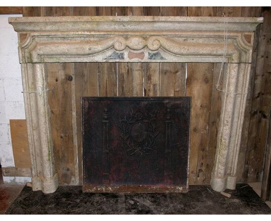 chm485 marble fireplace Gassino inlaid with onyx, mis. larg. 185 x H 141 cm, prof. 12 cm