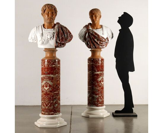 Coppia di Busti di Imperatori e Colonne in Ceramica Tommaso Barbi Italia Anni '70