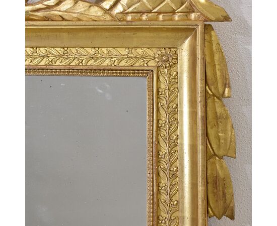 SPECCHIO ANTICO CON UCCELLINI, SPECCHIERA  ANTICA DEL SETTECENTO, CORNICE DORATA IN LEGNO INTAGLIATO. (SPC186)