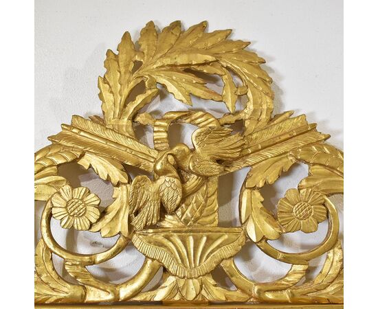 SPECCHIO ANTICO CON UCCELLINI, SPECCHIERA  ANTICA DEL SETTECENTO, CORNICE DORATA IN LEGNO INTAGLIATO. (SPC186)