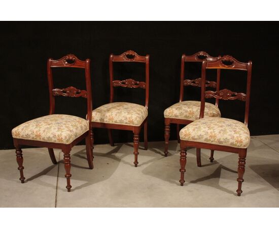 Four chairs with seat
