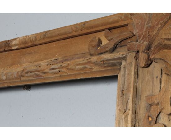 Antica cornice in legno massello intagliata epoca XVII – XVIII sec. Mis. Luce 54,3 x 43,1 cm . 