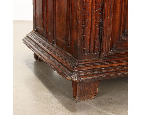 Credenza Barocca Piemonte Inizio XVIII Secolo