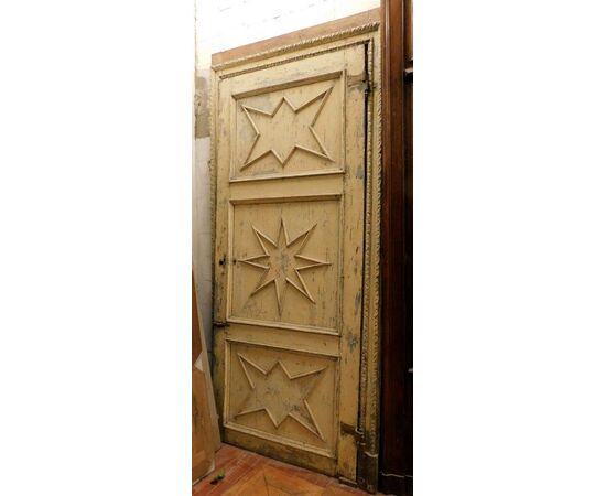 ptl443 large lacquered door with star panels and carved frame, h 290 x 142 cm     