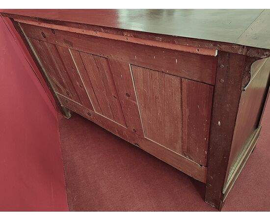 Two-door sideboard with diamond