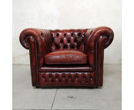 Poltrona chesterfield club inglese vintage originale in pelle rosso bordeaux 