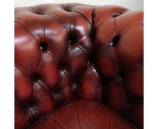 Poltrona chesterfield club inglese vintage originale in pelle rosso bordeaux 