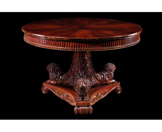 Center table in mahogany     