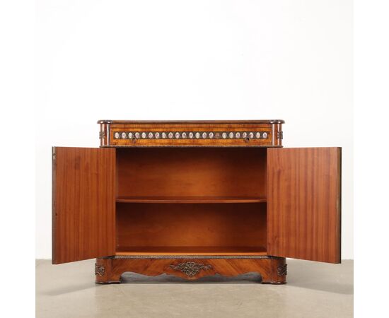 Credenza in Stile Italia, XX Secolo