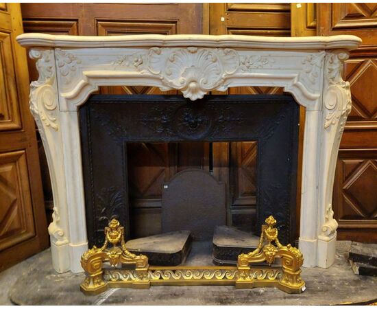 chm597 fireplace in richly carved white marble, mis. cm165 x 40 h 119     