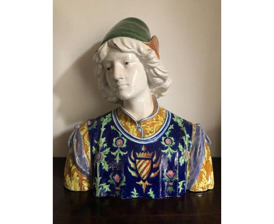 Majolica bust, Renaissance male figure.Minghetti.Bologna Manufacturing.     
