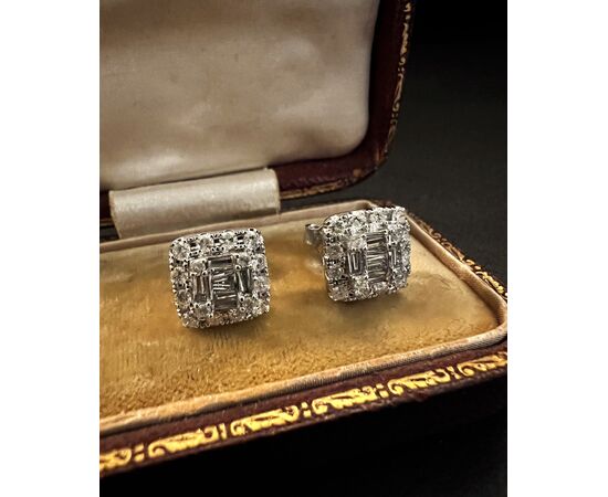 Orecchini  quadrati   con  Diamanti  1  ct.