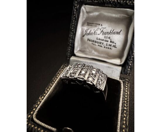 Anello fascia  con  Diamanti  per  0.80  ct.  