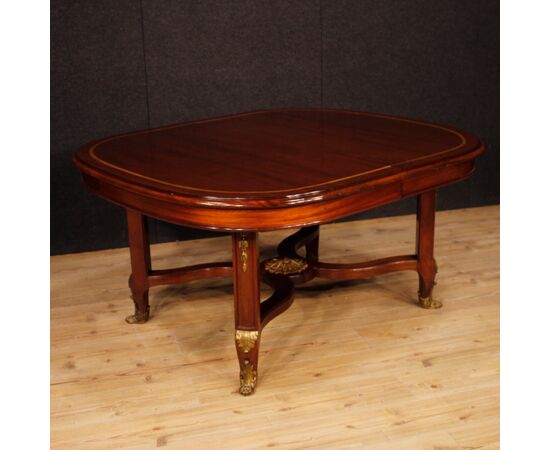 French leaf table in mahogany wood