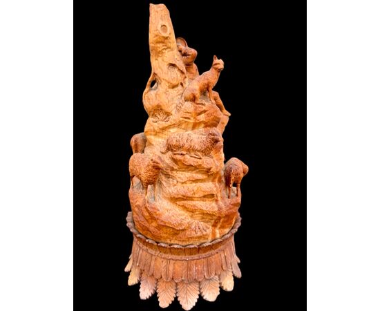 Scultura in legno dolce raffigurante pastore con pecore.Germania