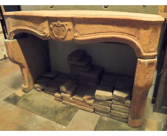 chp309 - concrete fireplace, cm l 167 xh 110     