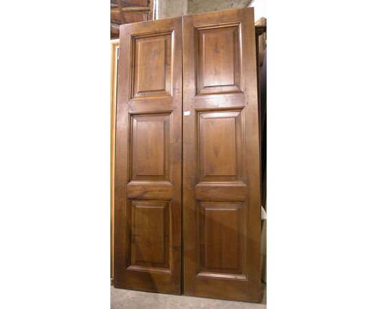 pts528 n. 2 doors with two walnut doors, mis. cm 116 xh 227 cm     