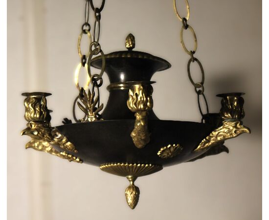 Lume Impero a sospensione, bronzo patinato e dorato.