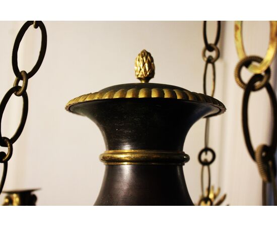 Lume Impero a sospensione, bronzo patinato e dorato.