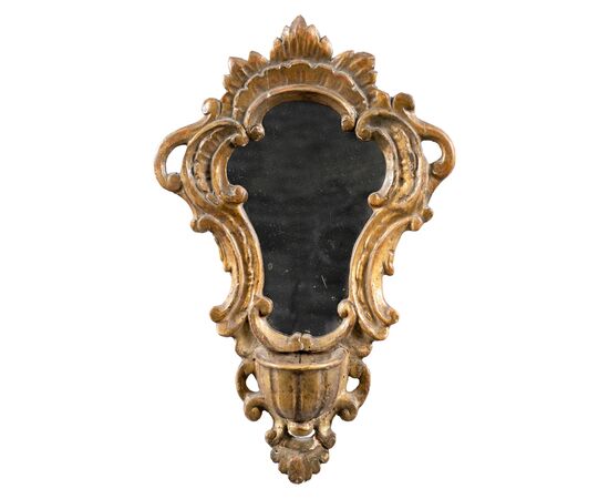 Acquasantiera in legno dorato. Italia, XVIII sec.