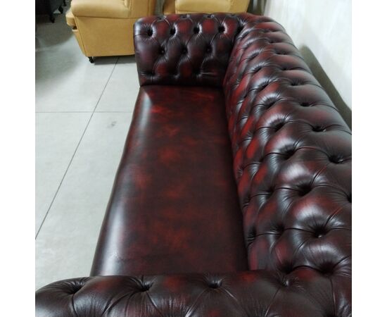 Divano Chesterfield club 3 posti inglese originale in pelle rosso bordeaux anticato ( VENDUTO ) 