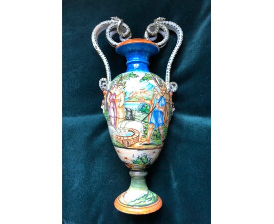 Majolica vase with historiated decoration, Molaroni manufacture, Pesaro.     