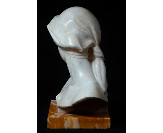 Scultura in marmo di Armando Violi (1883-1934)