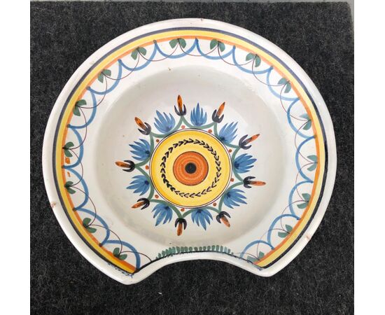 Majolica shaving plate with geometric decorations. France     