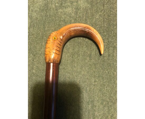 Stick with horn handle depicting an Ibis bird.     